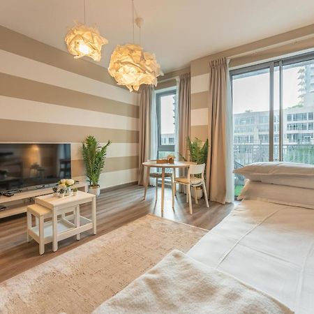 First Class Studio With Dubai Downtown Boulevard View Apartment Exterior photo