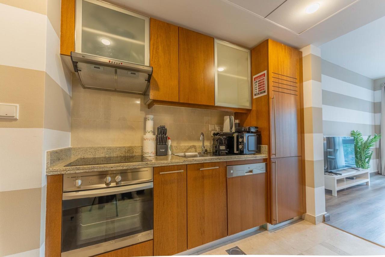 First Class Studio With Dubai Downtown Boulevard View Apartment Exterior photo