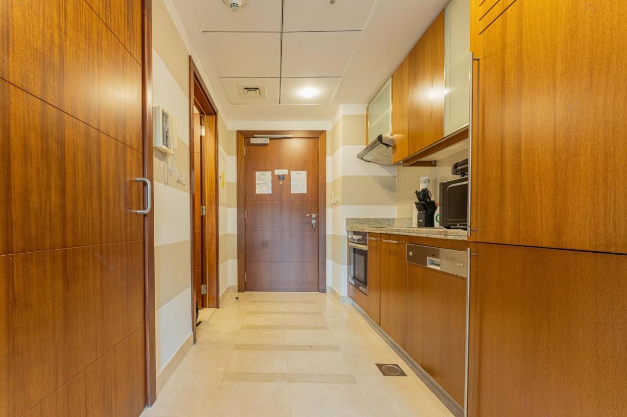 First Class Studio With Dubai Downtown Boulevard View Apartment Exterior photo