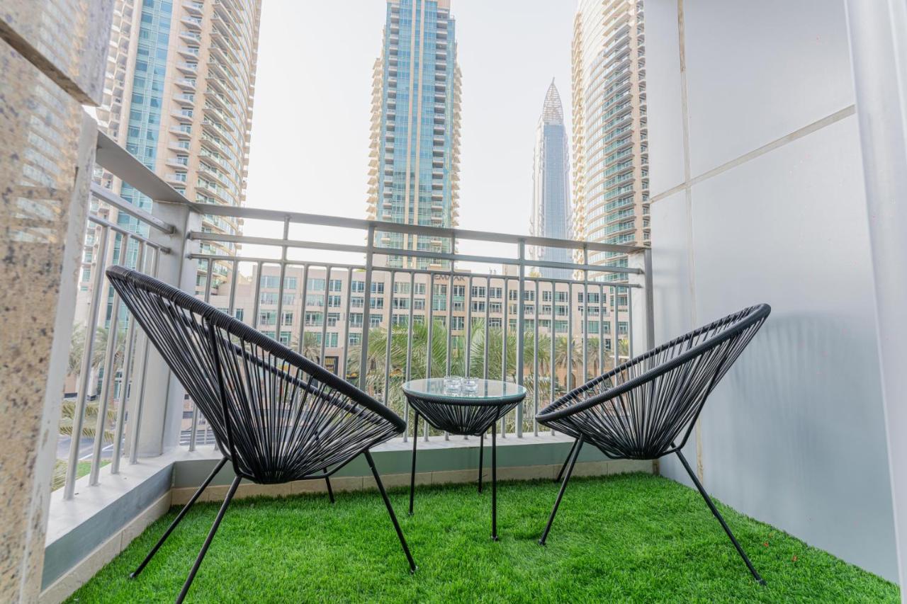 First Class Studio With Dubai Downtown Boulevard View Apartment Exterior photo